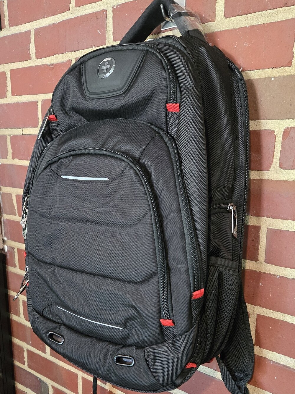 Swissdigital Design J14-41 Antibacterial Travel Laptop Backpack RFID USB TSA